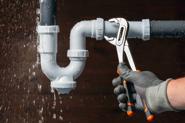 Professional Gas Line Repair technician working in Bluffton, TX